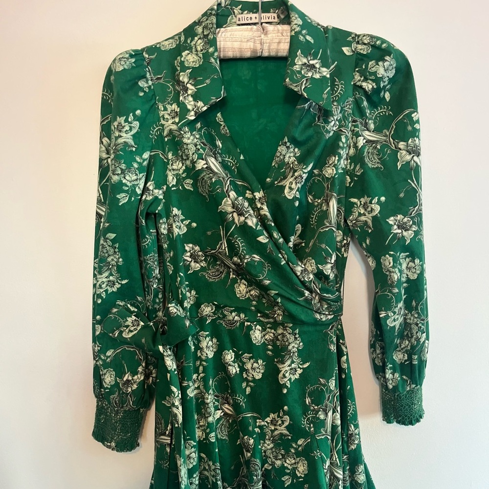 Alice + Olivia Emerald Floral Long Sleeve Dress